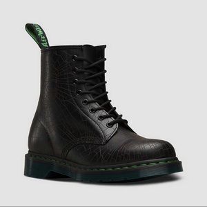 Doc marten 1460 skull limited edition